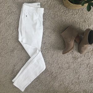 Abercrombie & Fitch White Skinny Jeans 2R